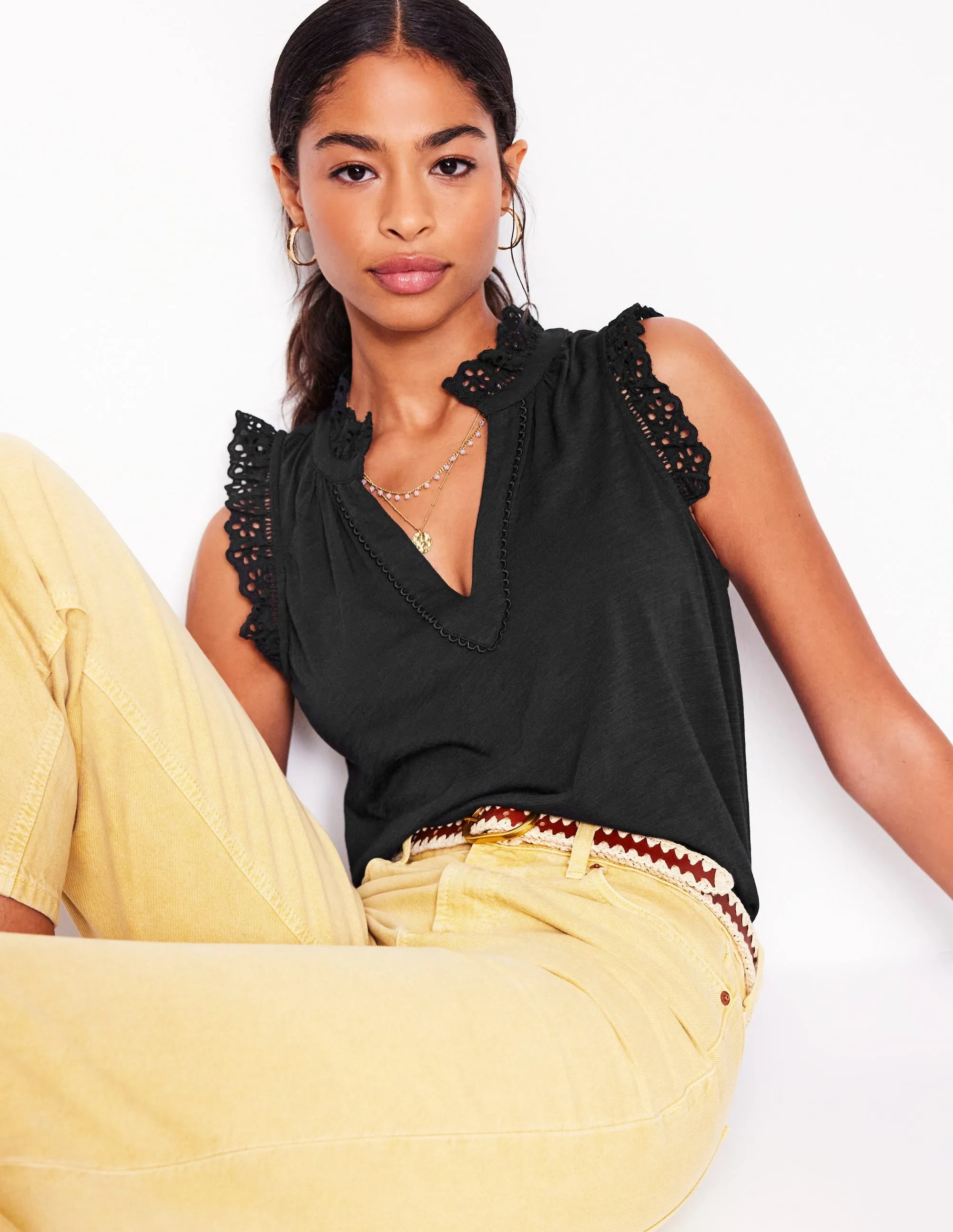 Aria Broderie Trim Vest-Black