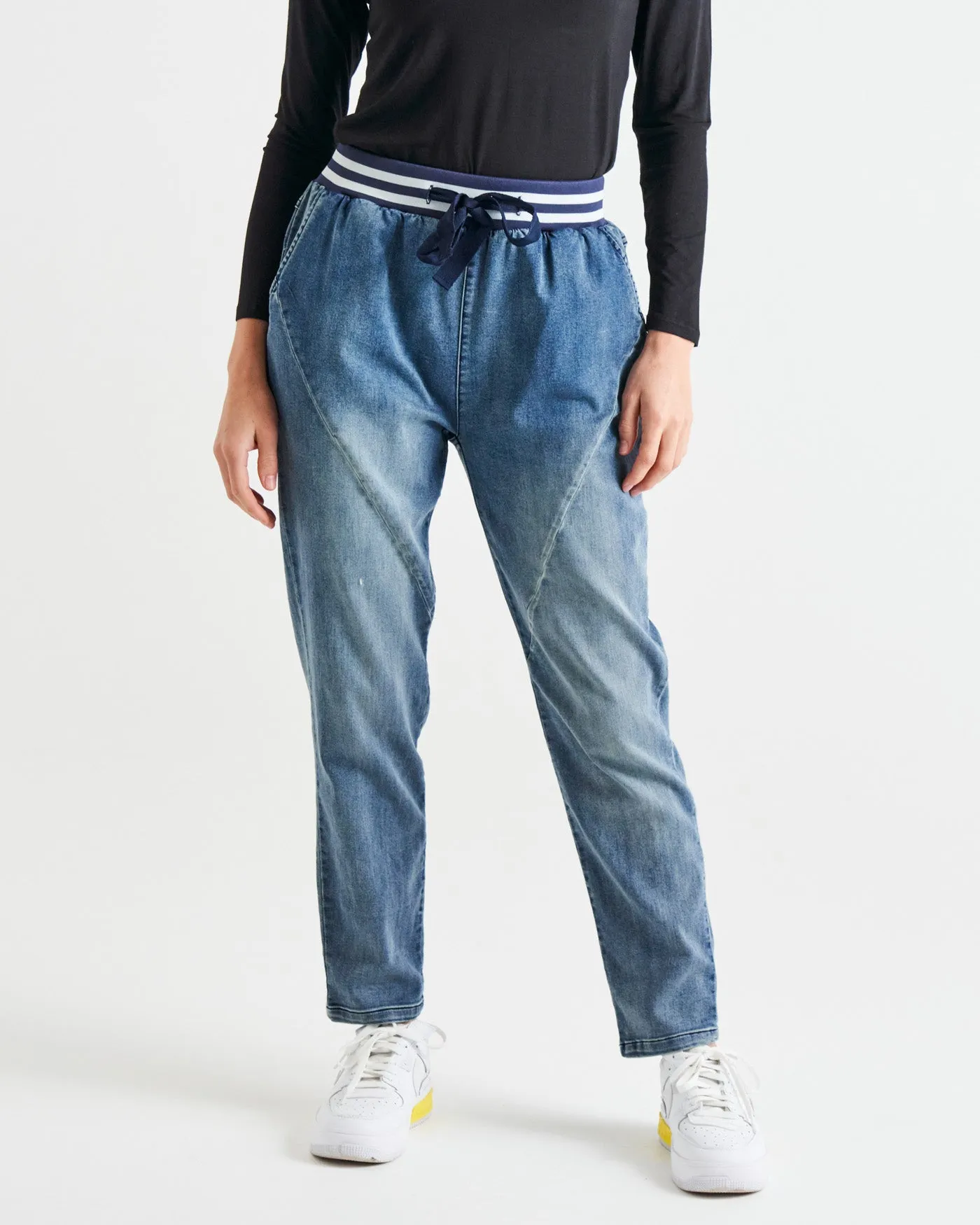 Betty Basics Dakota Jean Azure