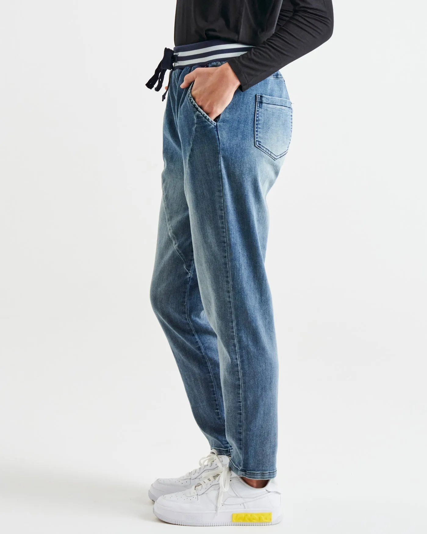 Betty Basics Dakota Jean Azure
