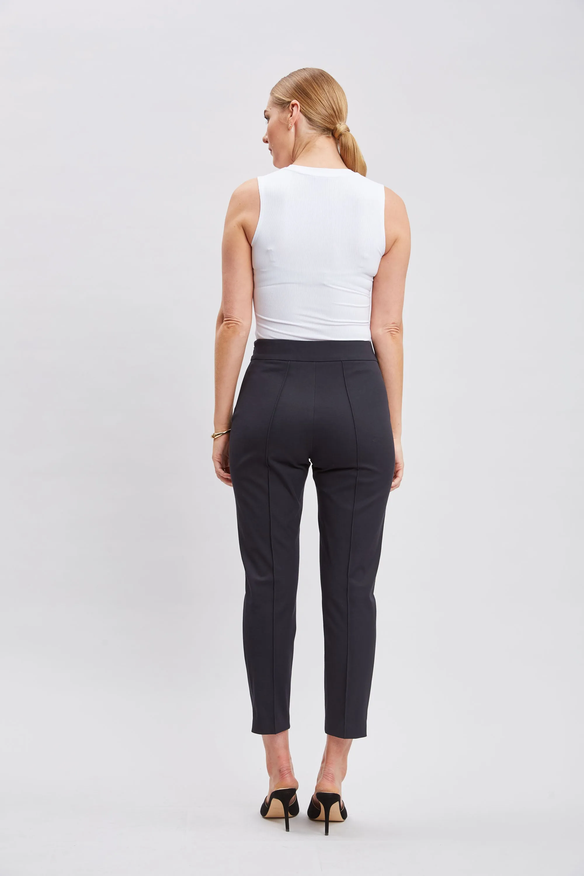 Contour Slim Cropped Pant