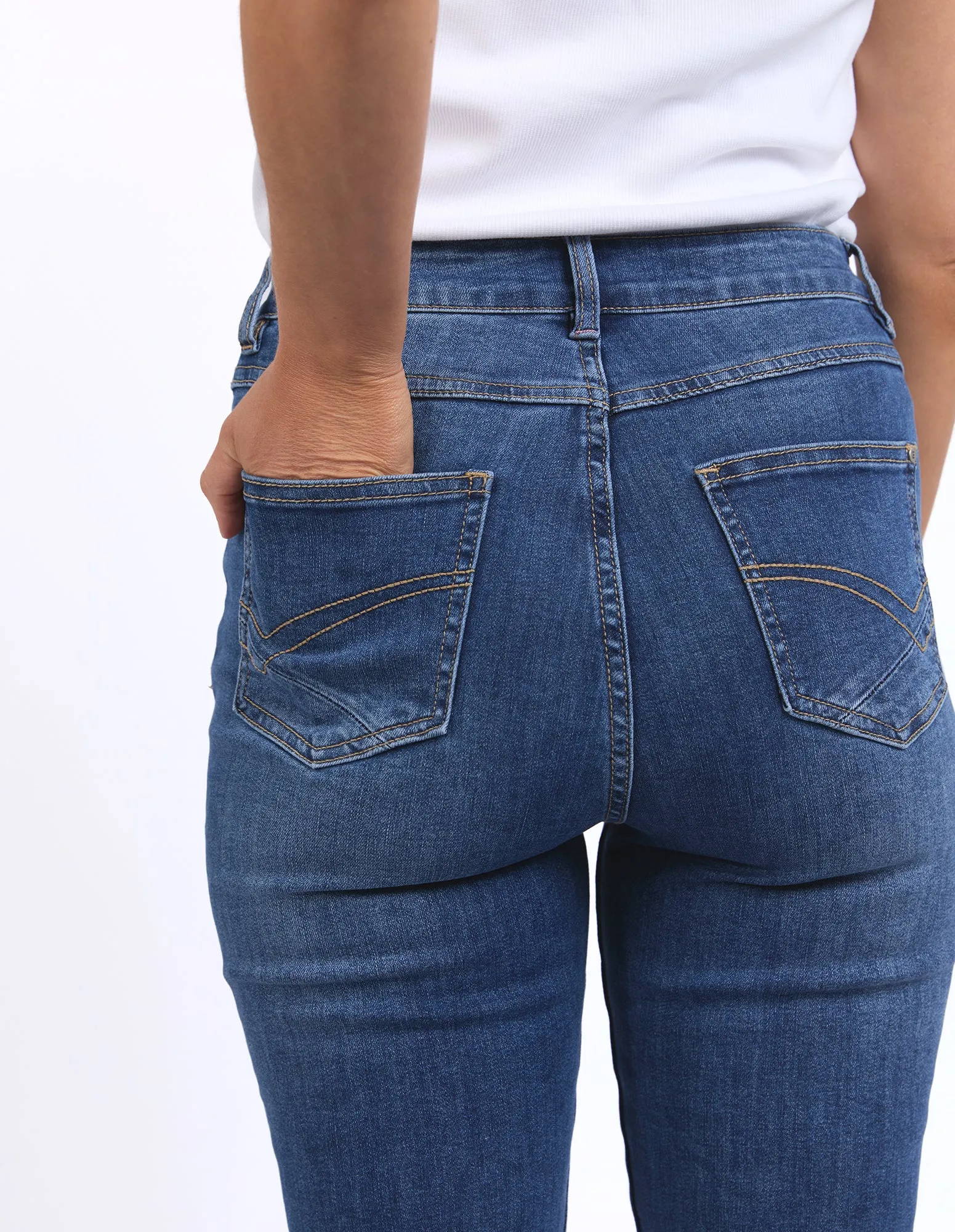 Elm Mollie Capri Jean Mid Blue Wash