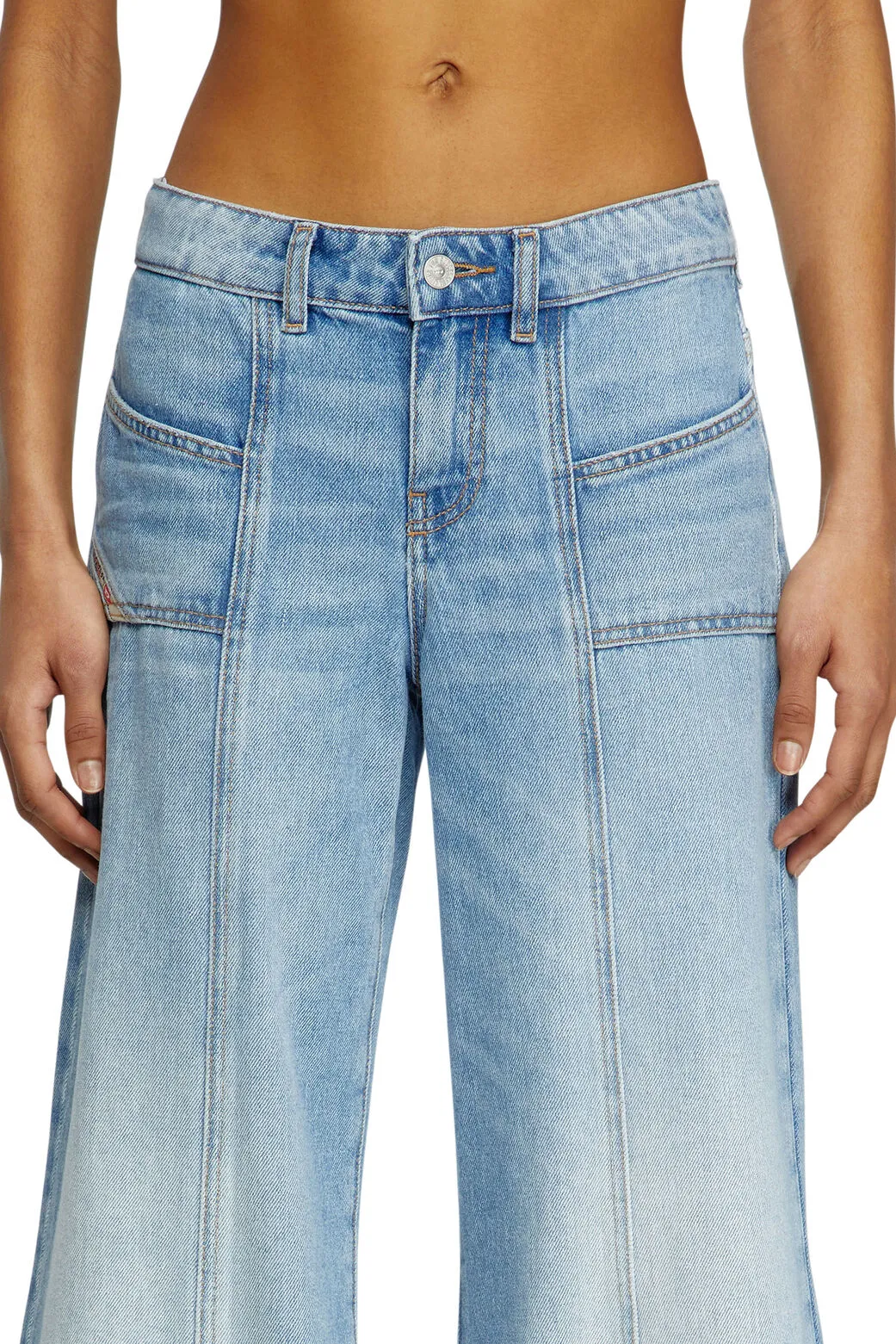 Flare Jeans D-Akii Oclba Light Blue