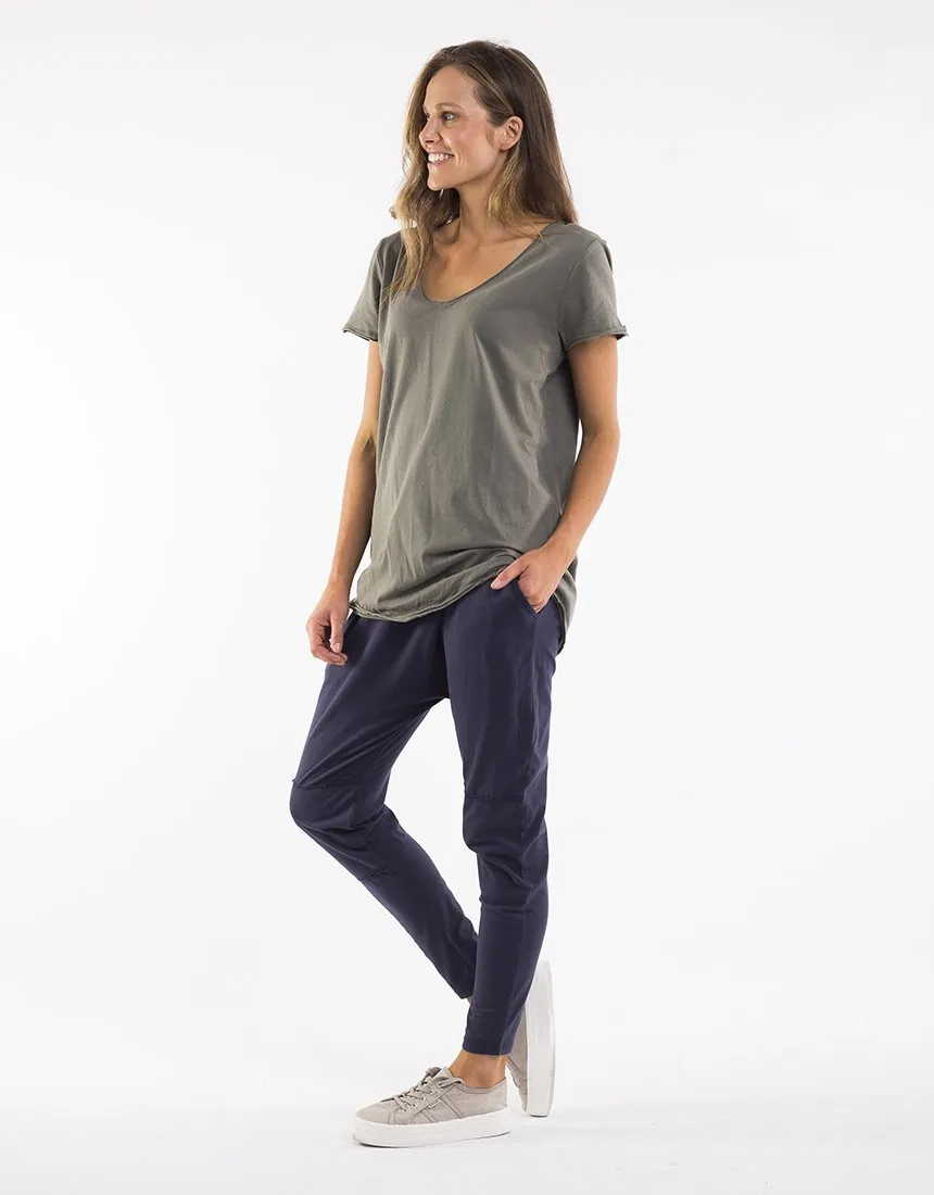 Fundamental Vee Tee - Khaki