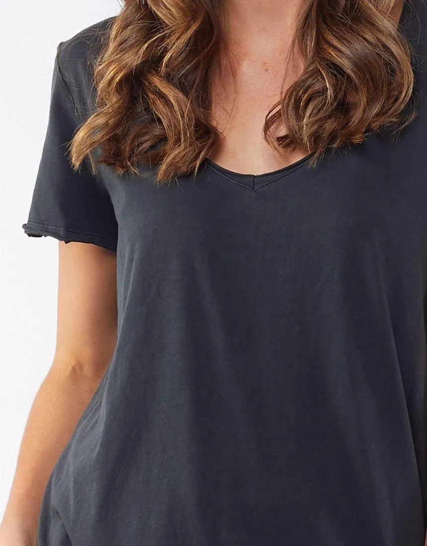 Fundamental Vee Tee - Washed Black