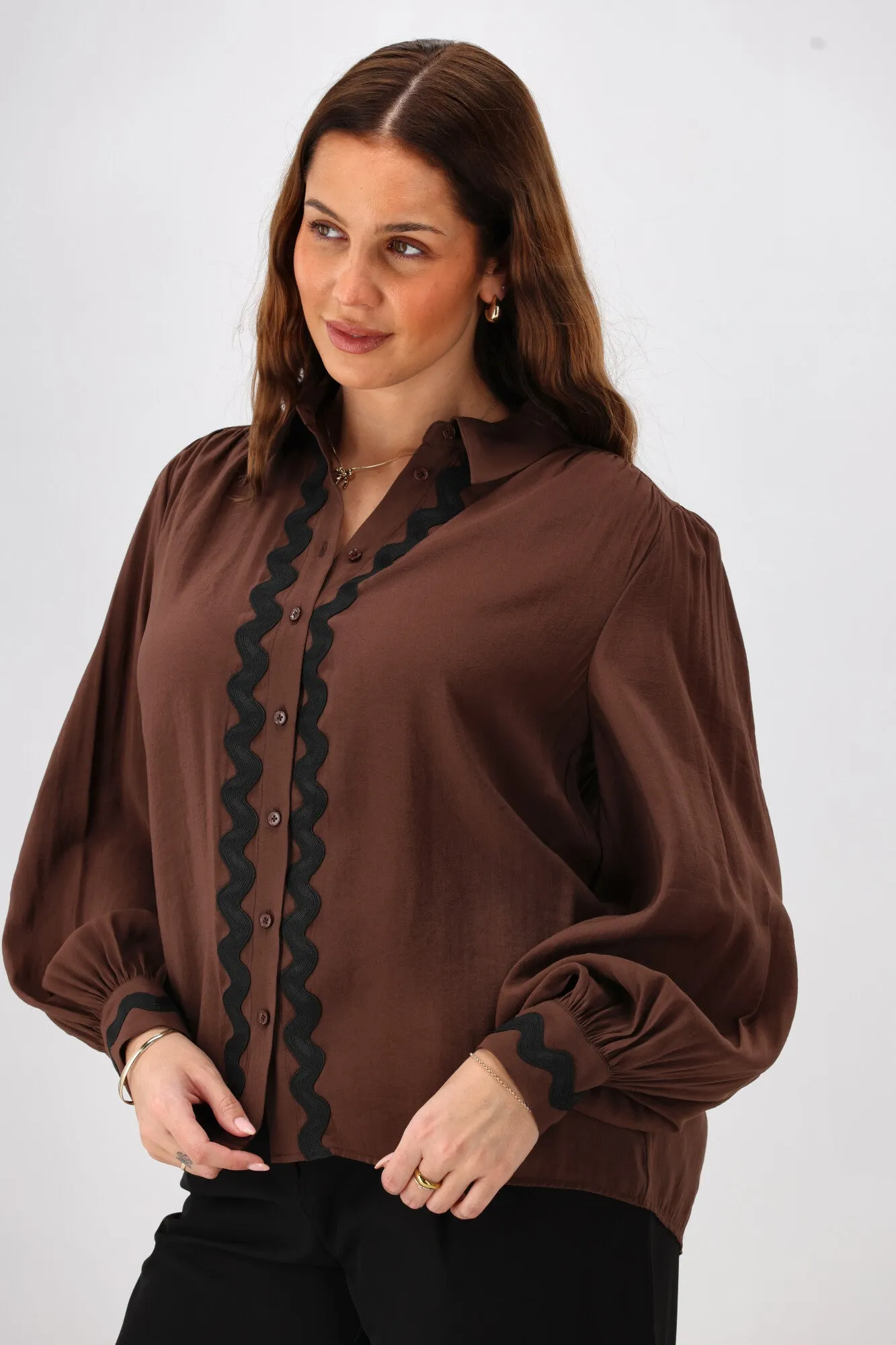 Gloss the Label Kelleigh Ric Rac Lace Shirt Chocolate