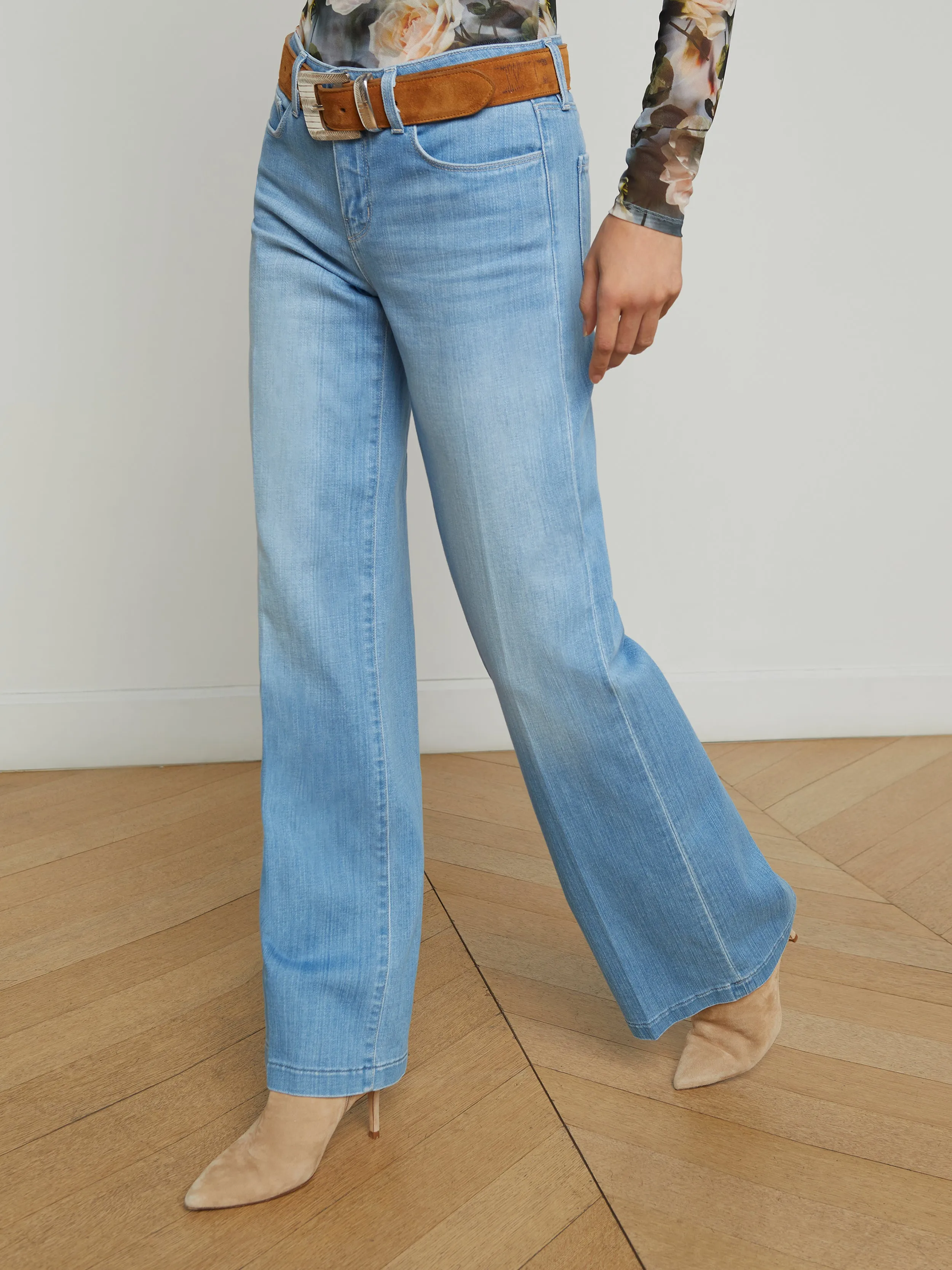 Joanne Low-Rise Wide-Leg Jean
