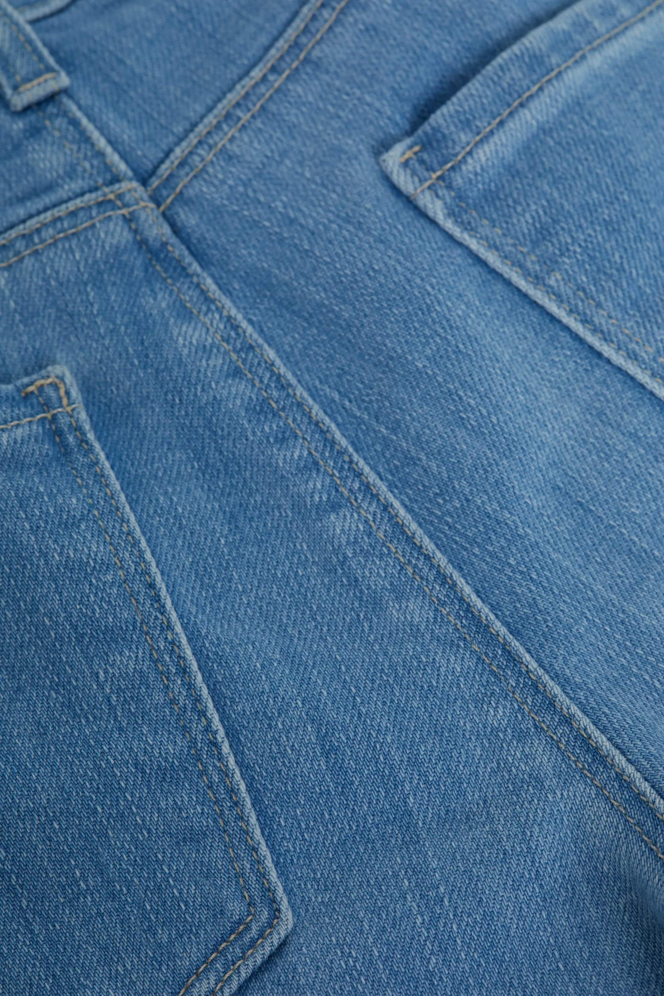 Joanne Low-Rise Wide-Leg Jean