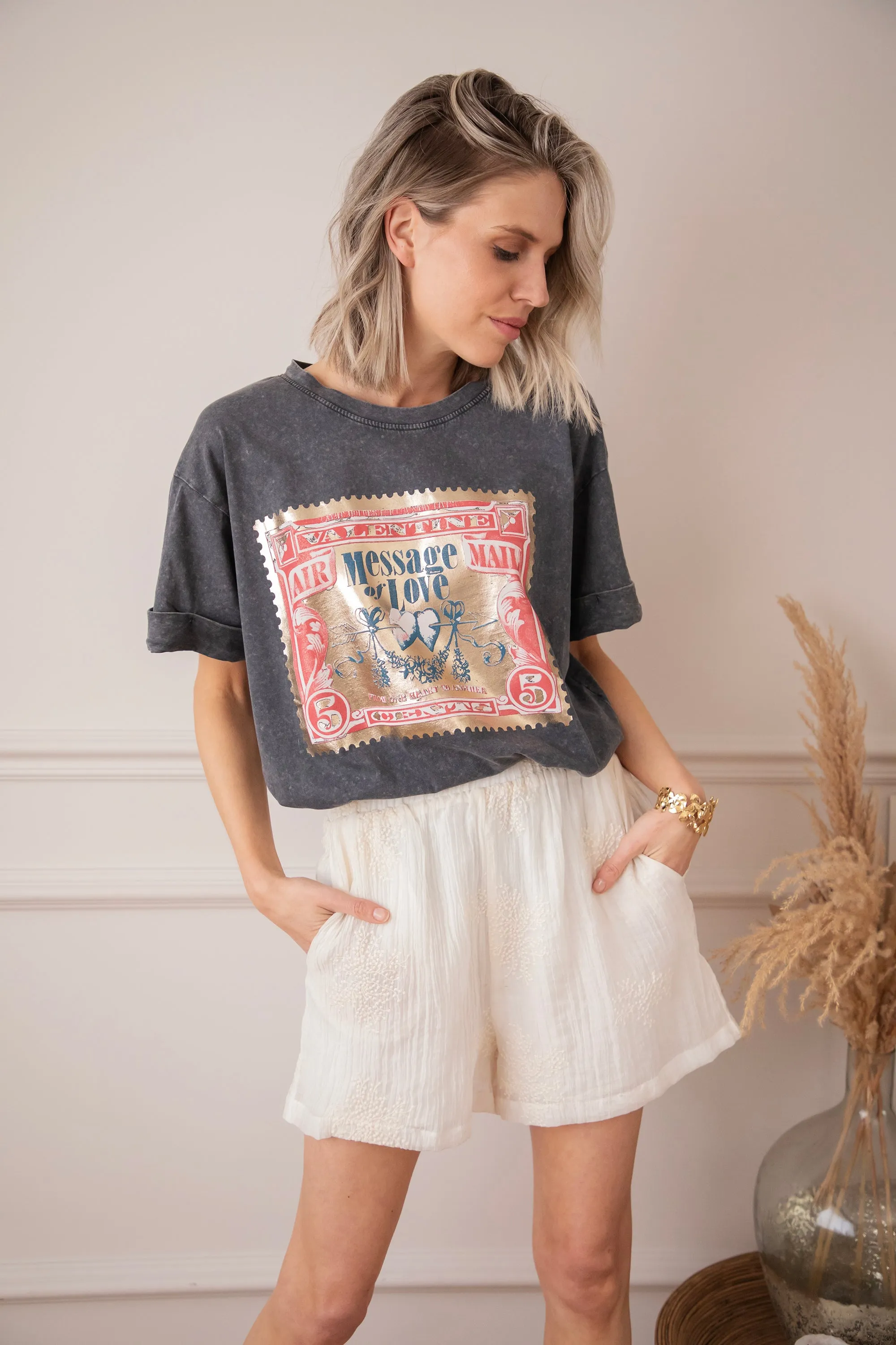 Message Of Love Dark Grey/Gold - T-Shirt