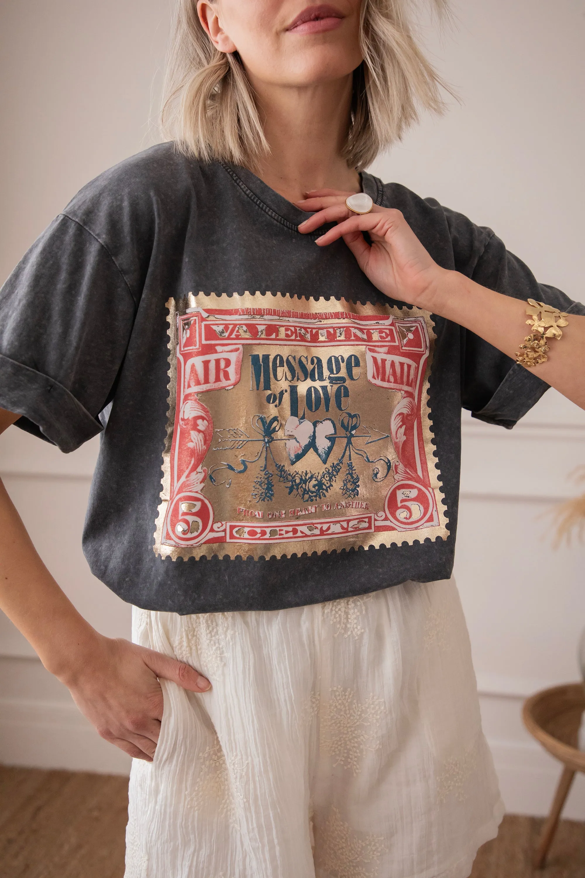 Message Of Love Dark Grey/Gold - T-Shirt