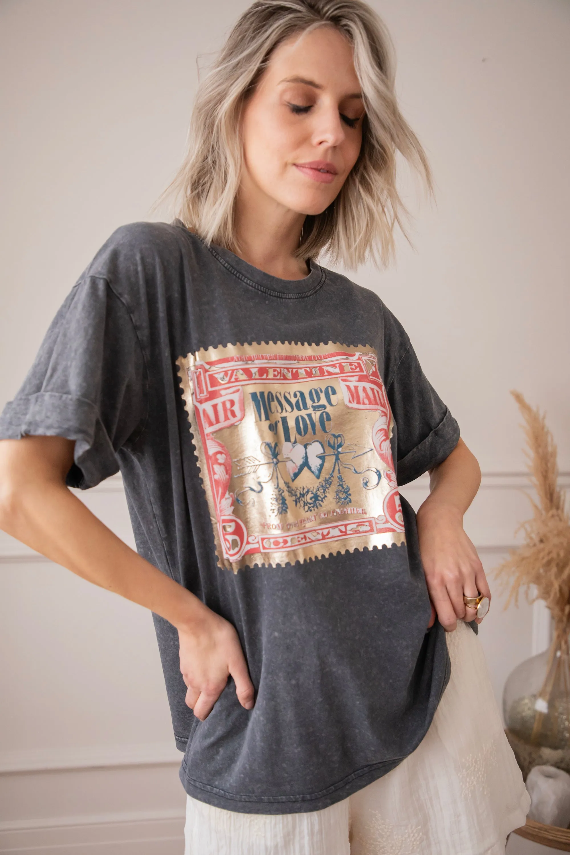 Message Of Love Dark Grey/Gold - T-Shirt
