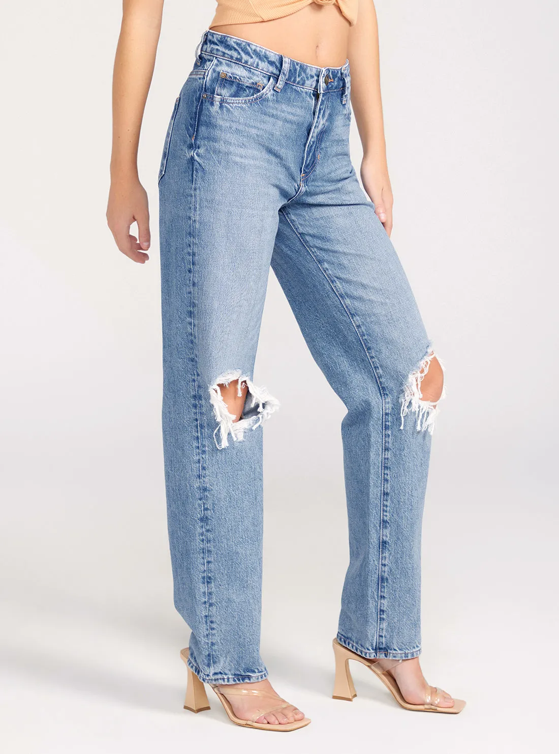 Mid-Rise Relaxed Straight Leg Jeans In Light Wash