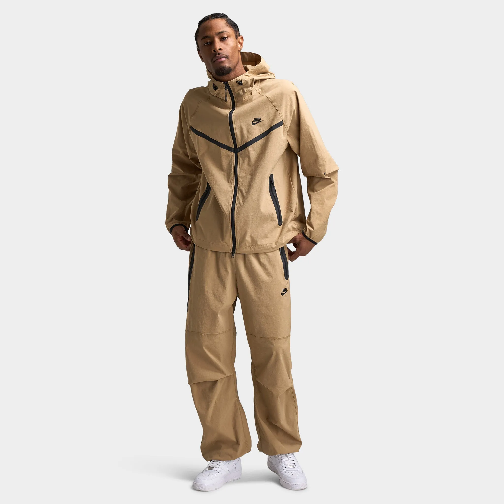 Nike Tech Woven Oversized Pants Parachute Beige / Parachute Beige - Black