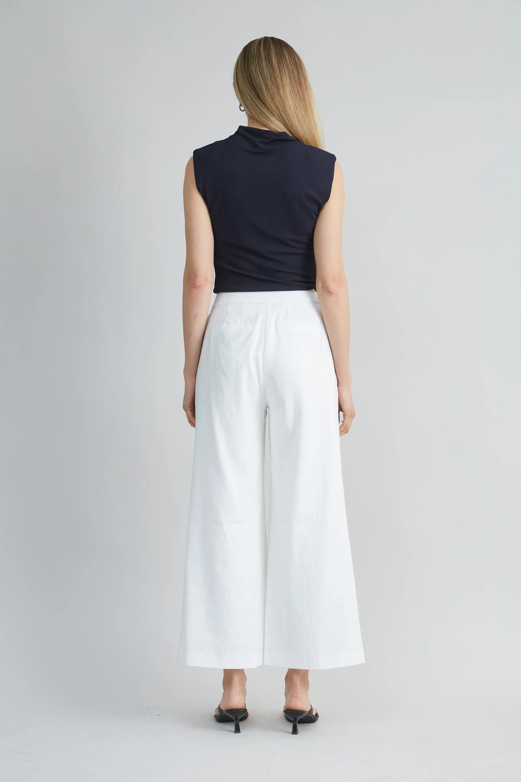Pleated Linen Pant