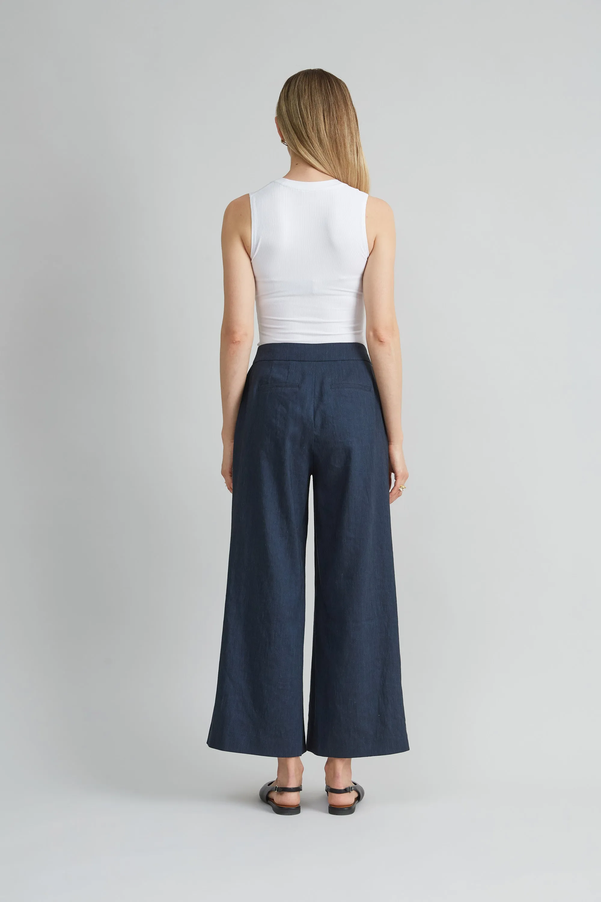 Pleated Linen Pant
