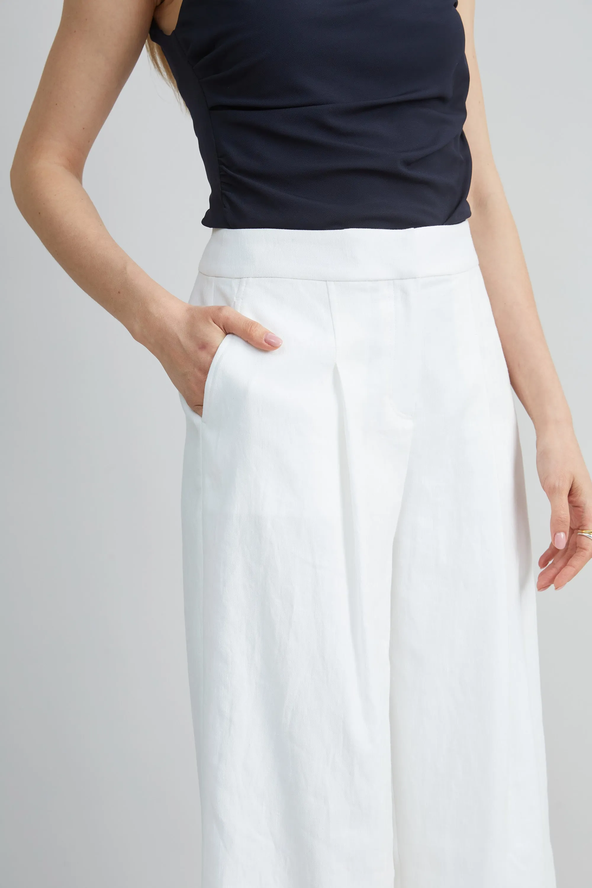 Pleated Linen Pant