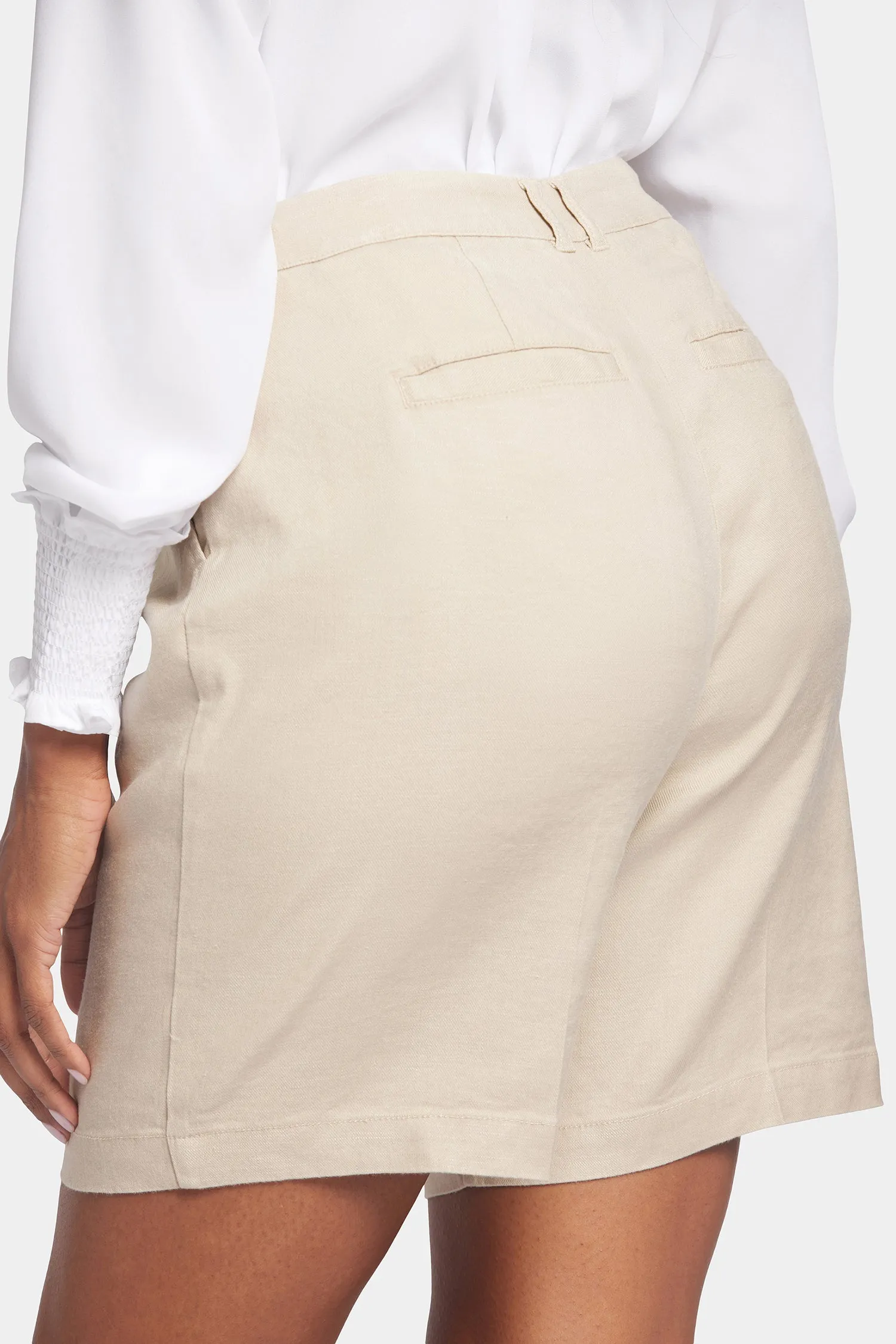 Relaxed Shorts  - Feather