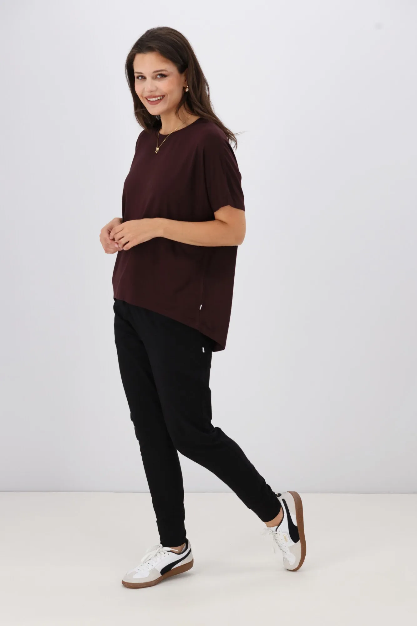 Shine On Essential Comfort Tee Chocolate