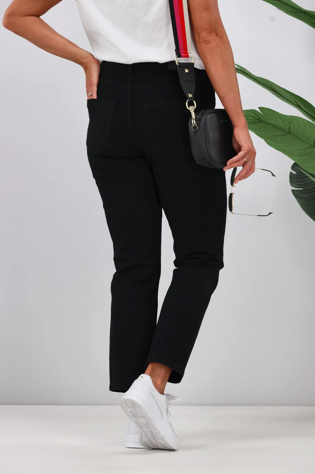 Shine On Label Ashley Straight Leg Jean Black