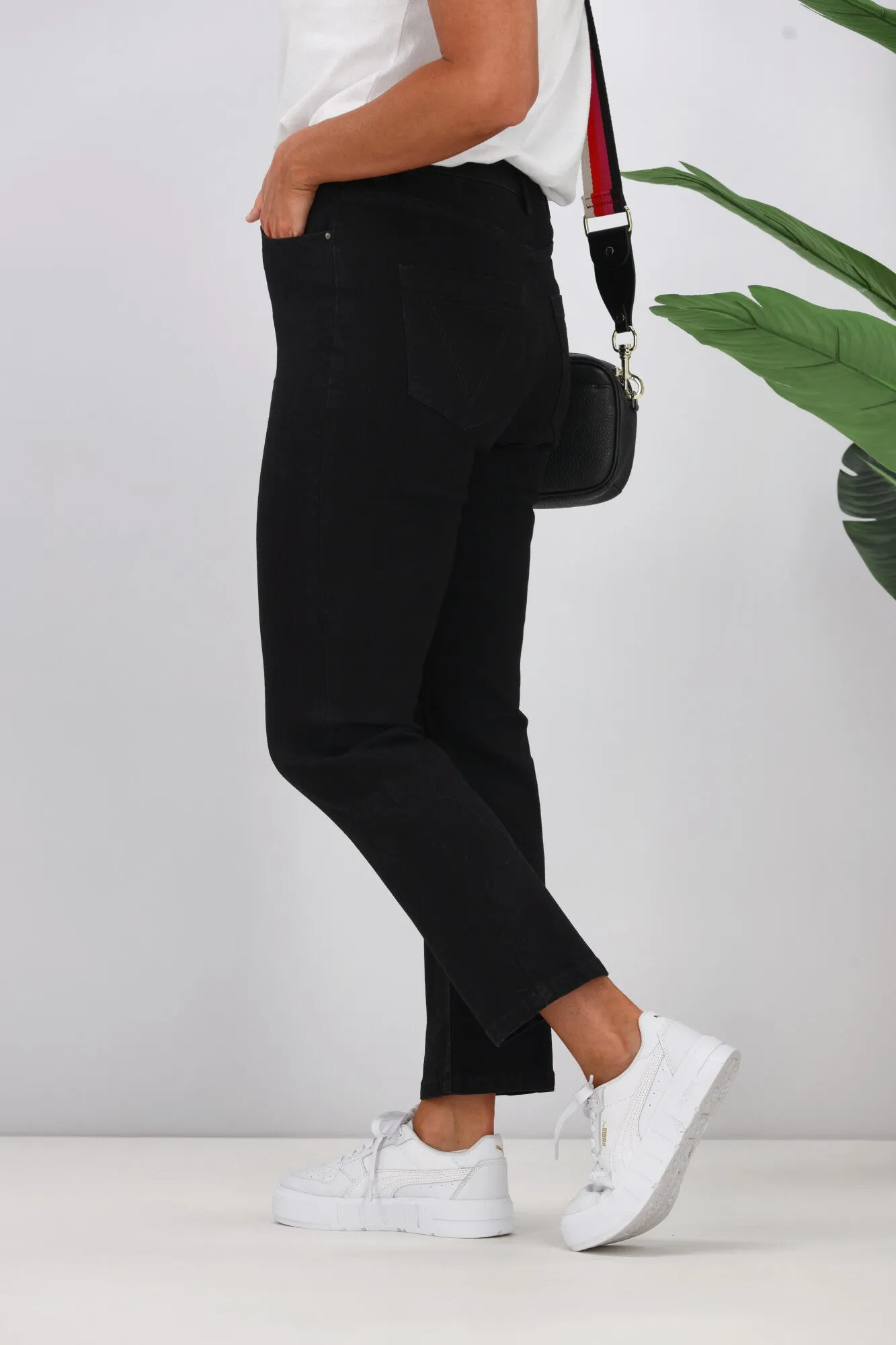 Shine On Label Ashley Straight Leg Jean Black