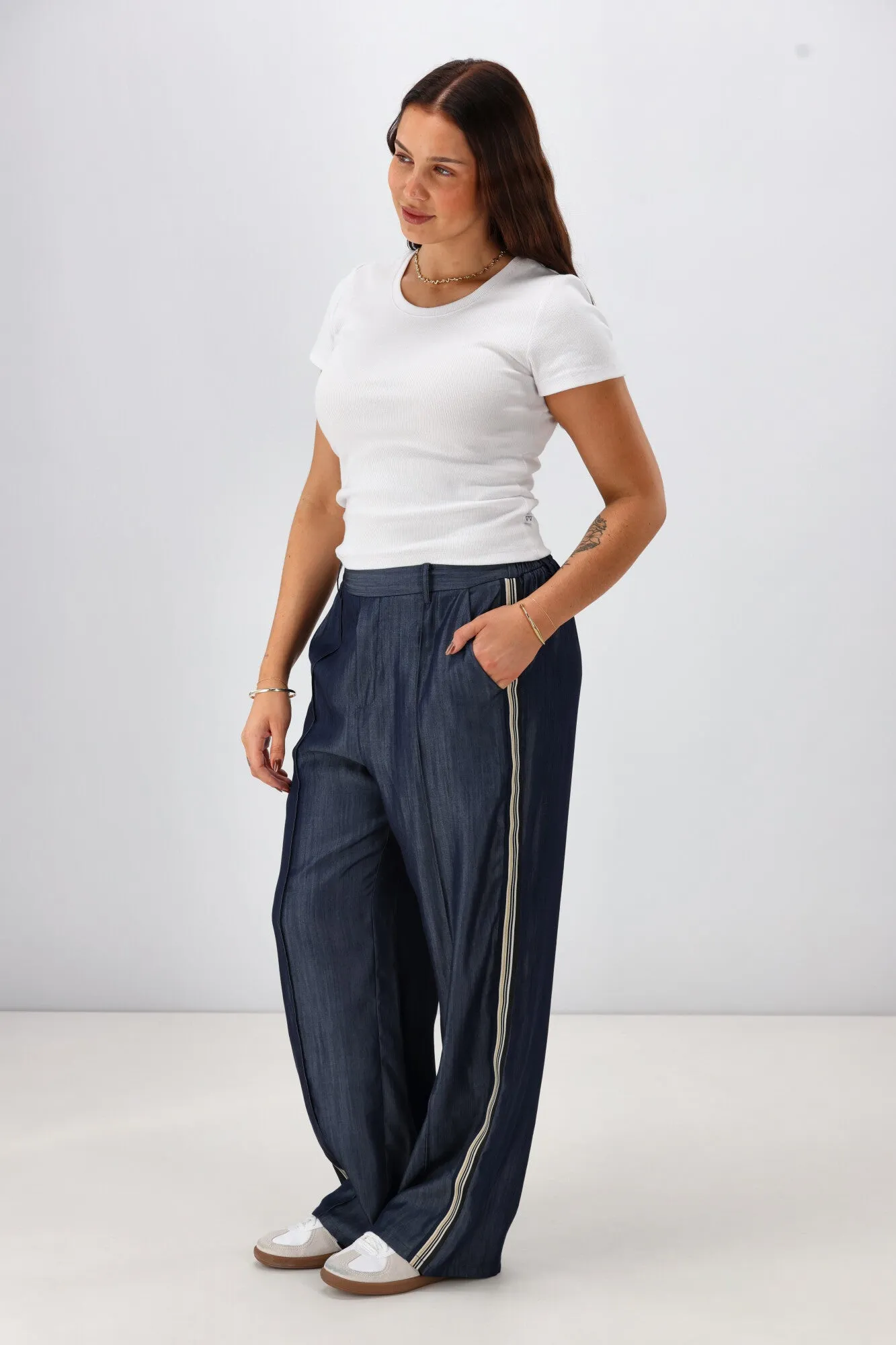 Shine On Label Maize Chambray Wide Leg Pant Indigo