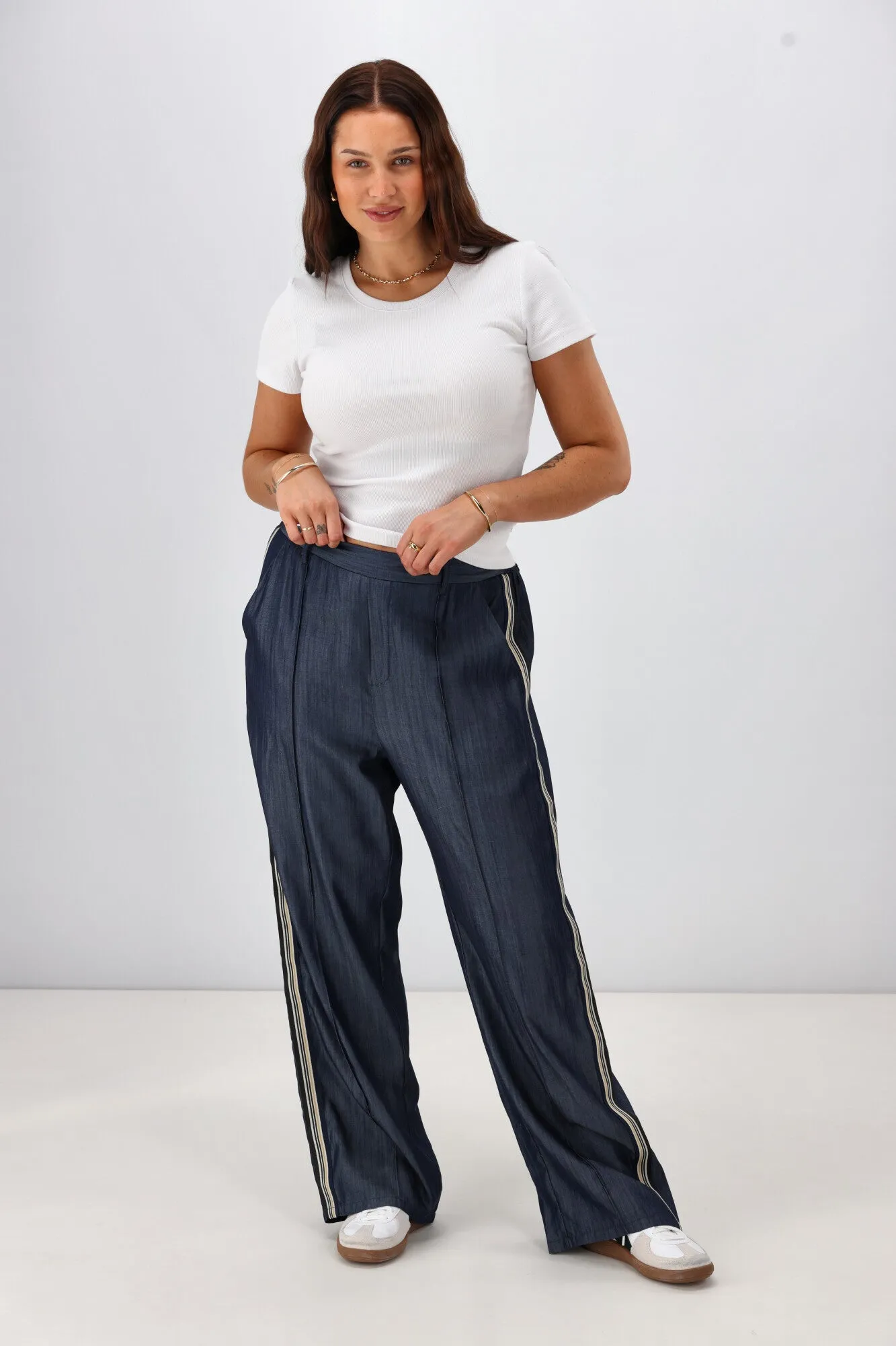 Shine On Label Maize Chambray Wide Leg Pant Indigo