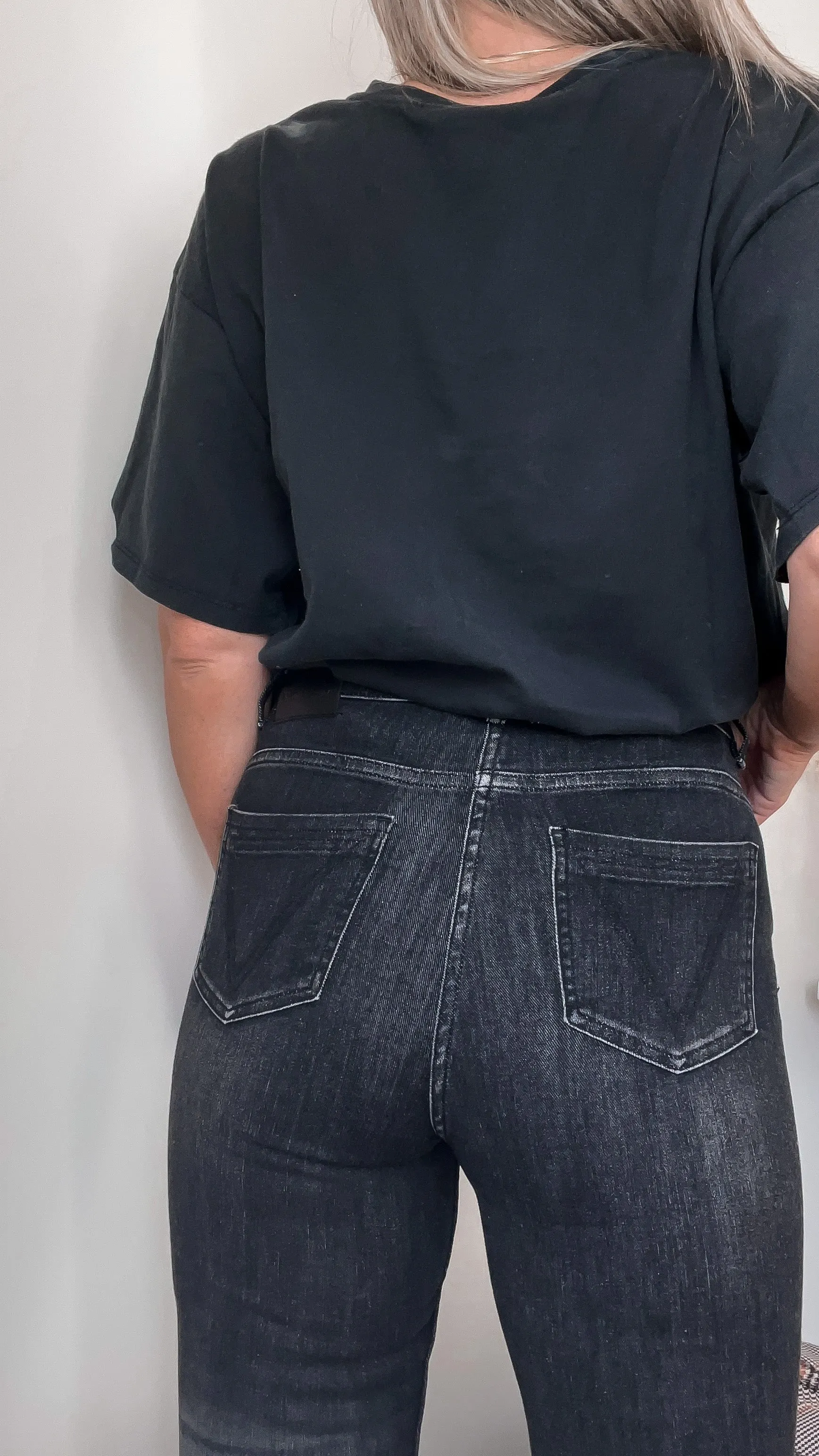 Shine On Label Smith Washed Black Skinny jean