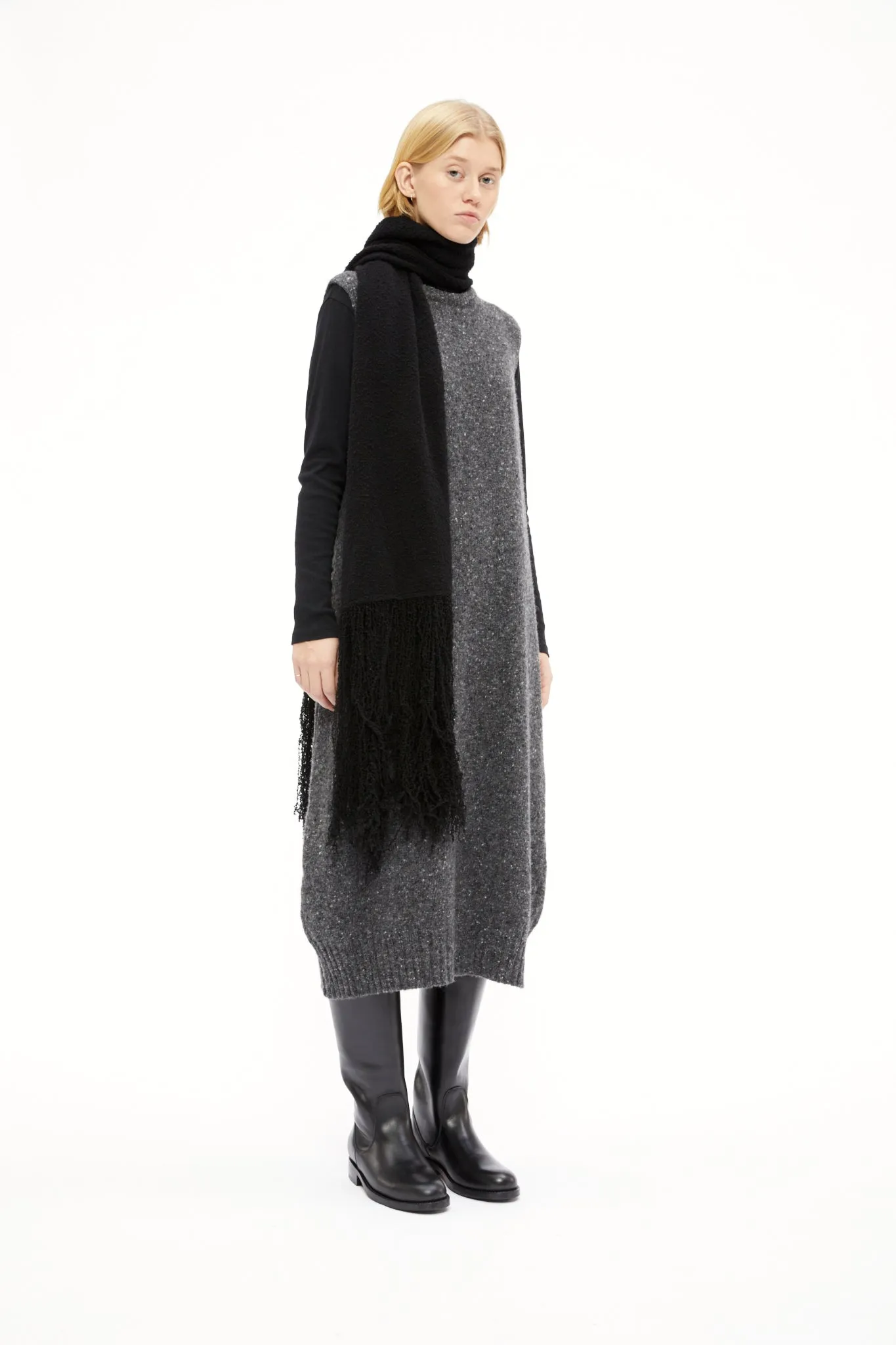 Sile wool scarf Black