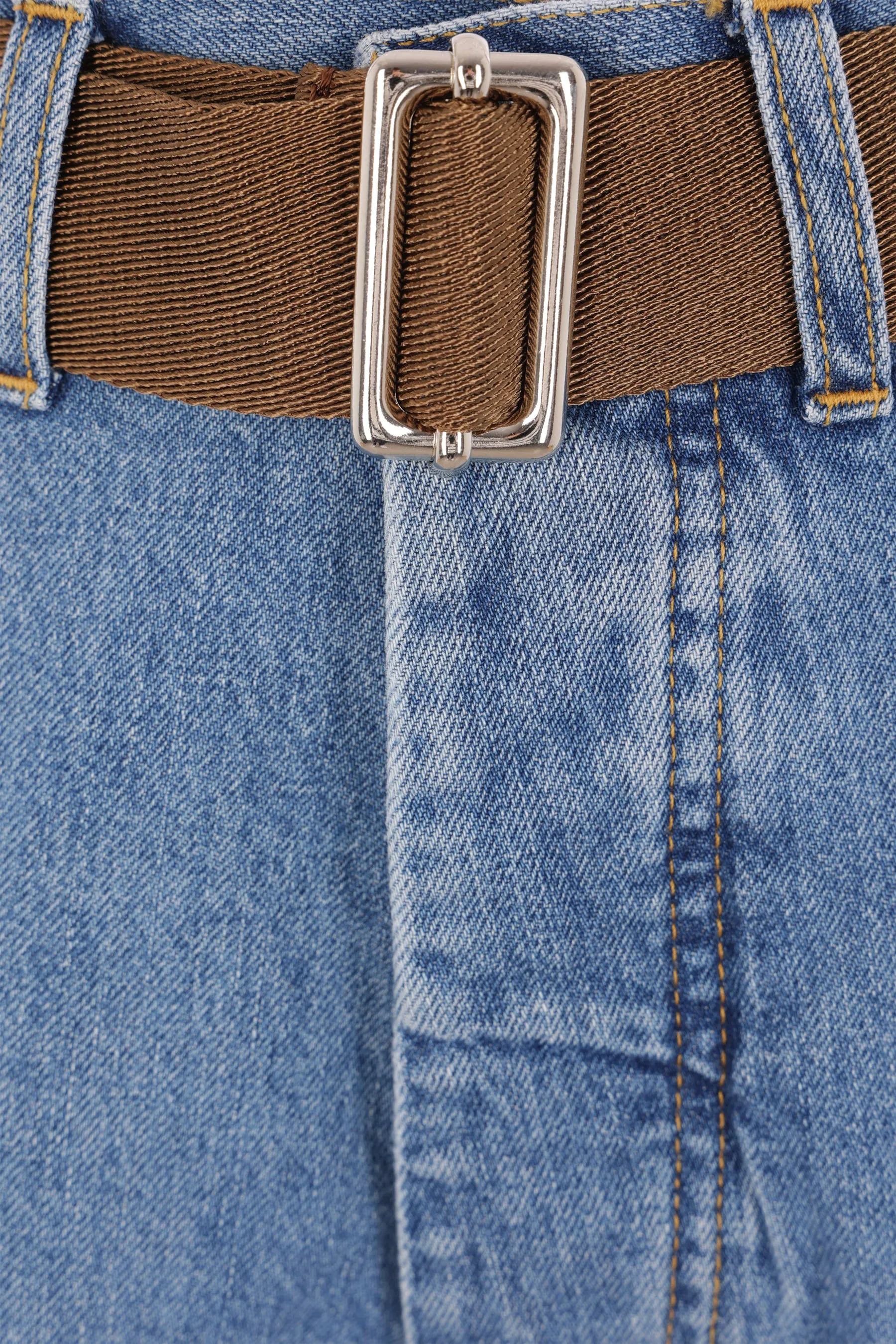 straight-leg jeans in denim with belt