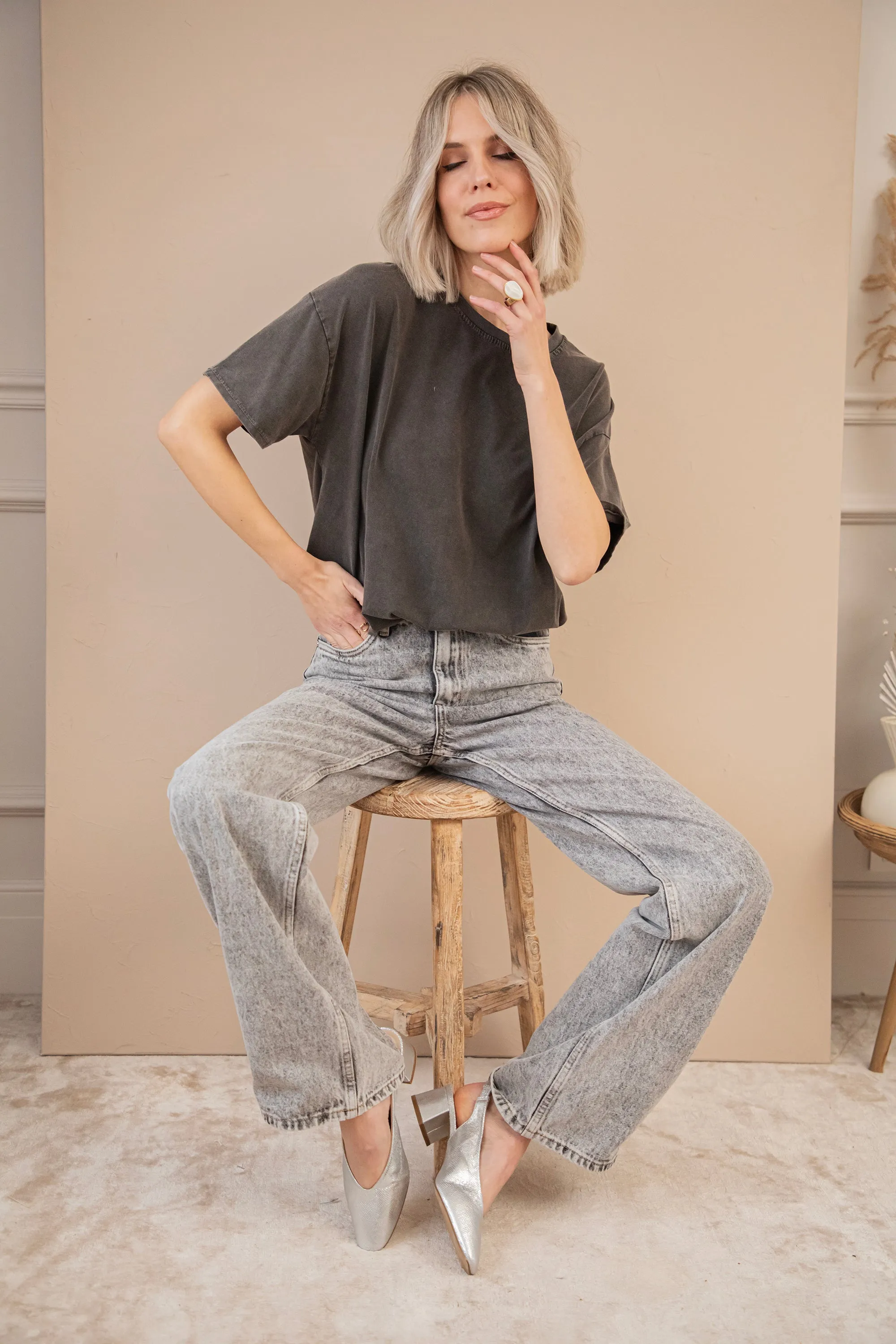 The Base Dark Grey - T-Shirt