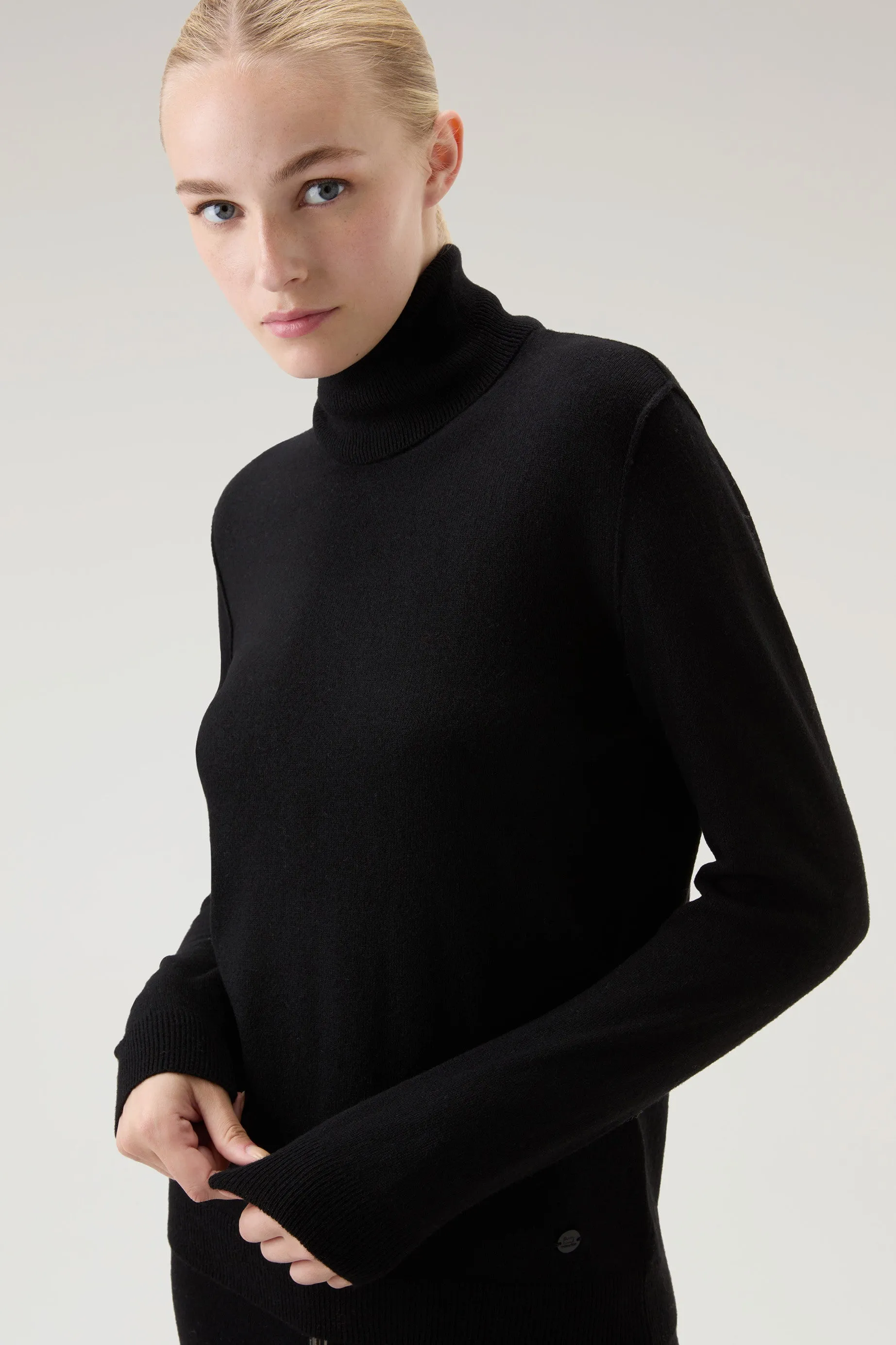 Turtleneck Sweater in Wool Blend Black