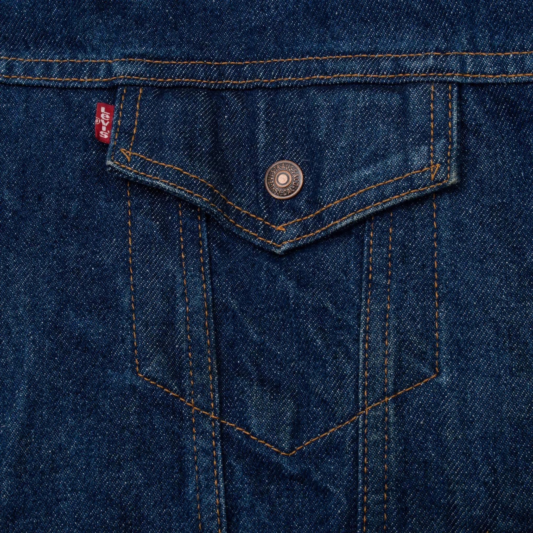VINTAGE LEVIS SHERPA TRIUMPH PATCH TRUCKER DENIM JACKET 1990S LARGE