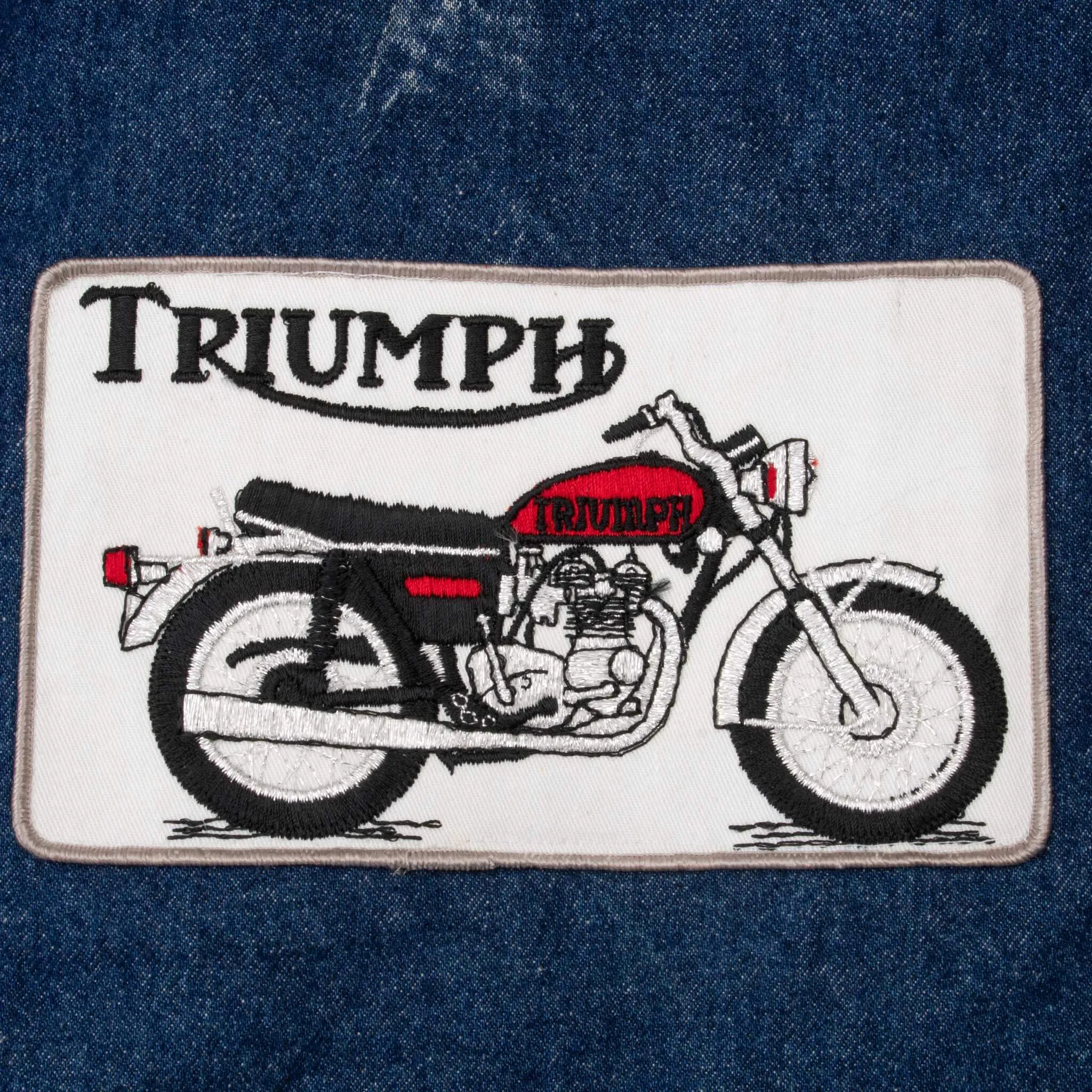 VINTAGE LEVIS SHERPA TRIUMPH PATCH TRUCKER DENIM JACKET 1990S LARGE