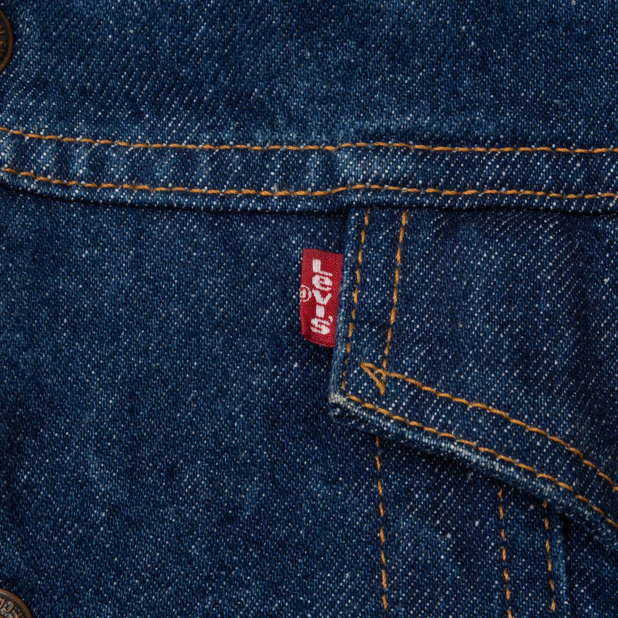 VINTAGE LEVIS SHERPA TRIUMPH PATCH TRUCKER DENIM JACKET 1990S LARGE
