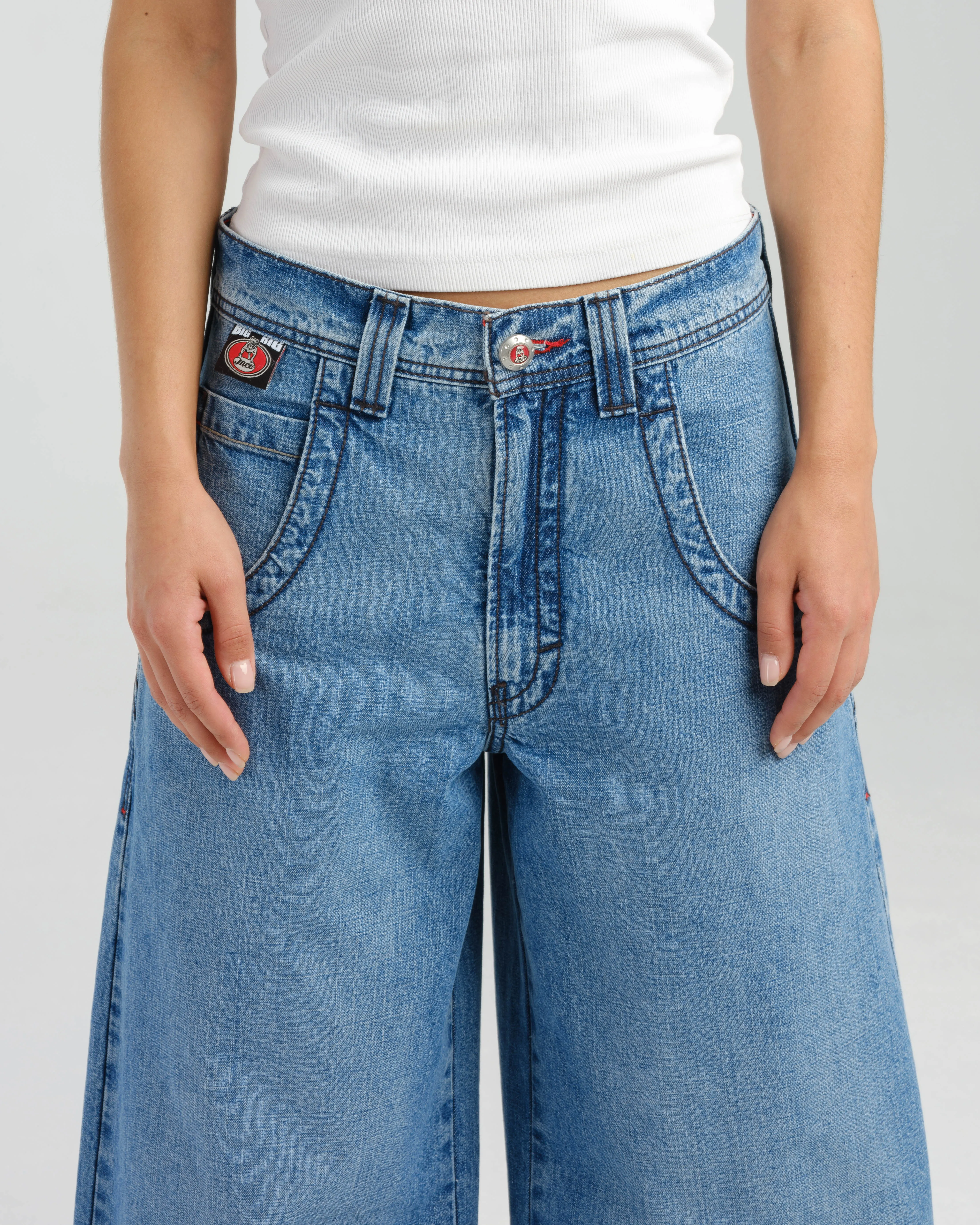 W Big Rig. 26. Hand-Sand Vintage.