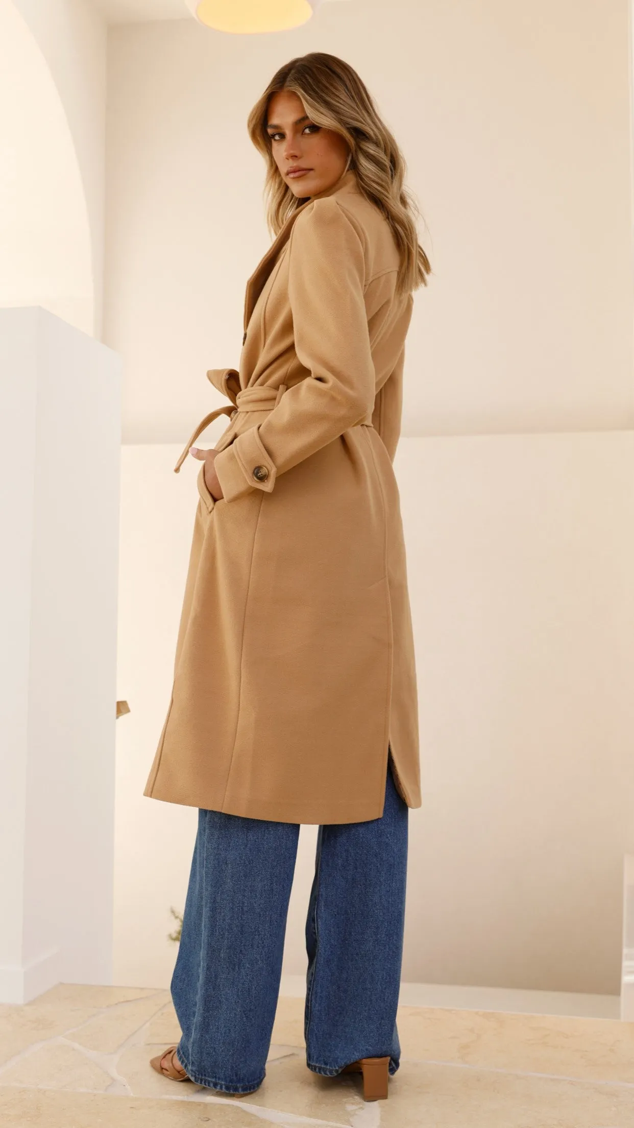 Xenos Coat - Camel