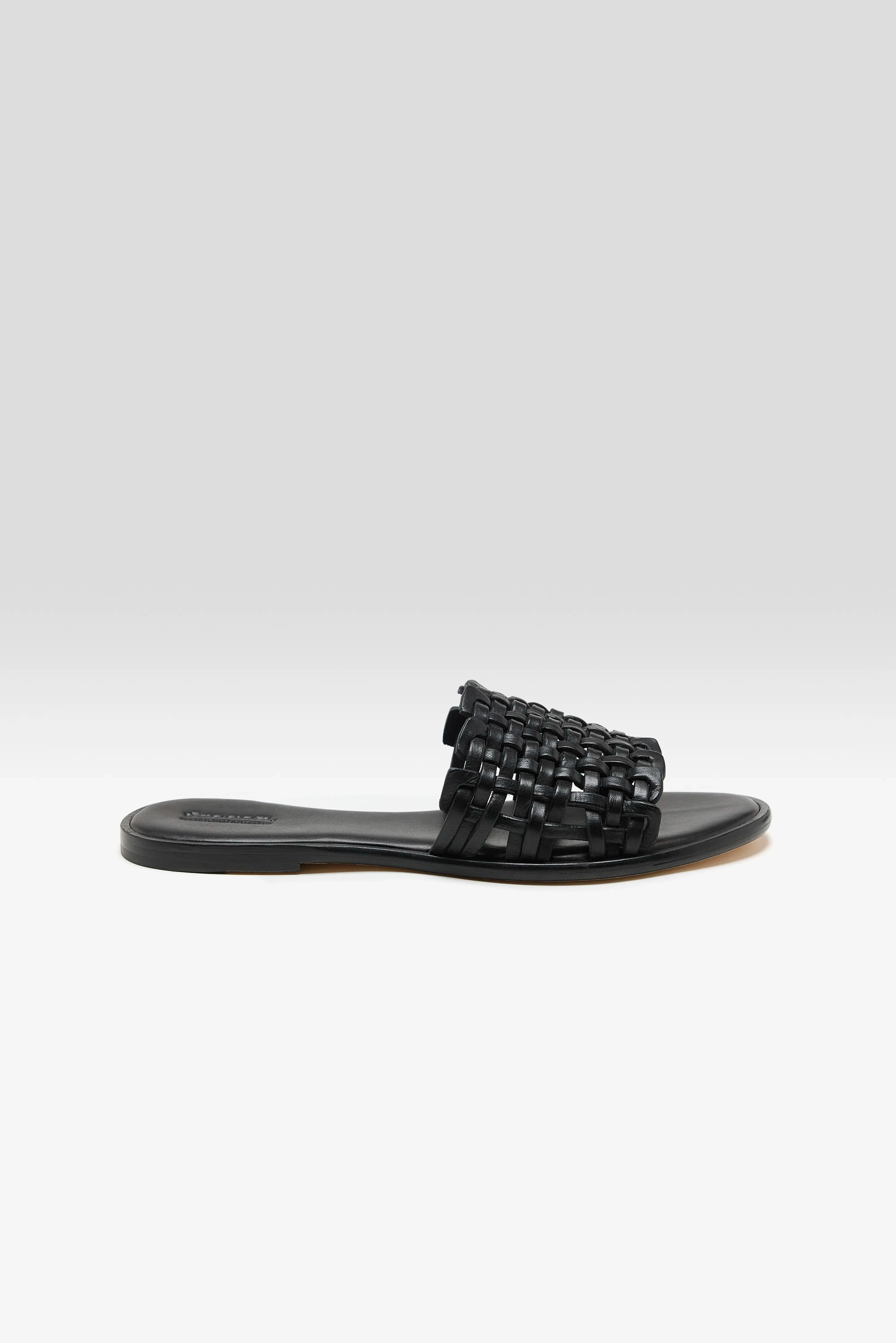 Zig Zag Sandals  (251 / W / BLACK)