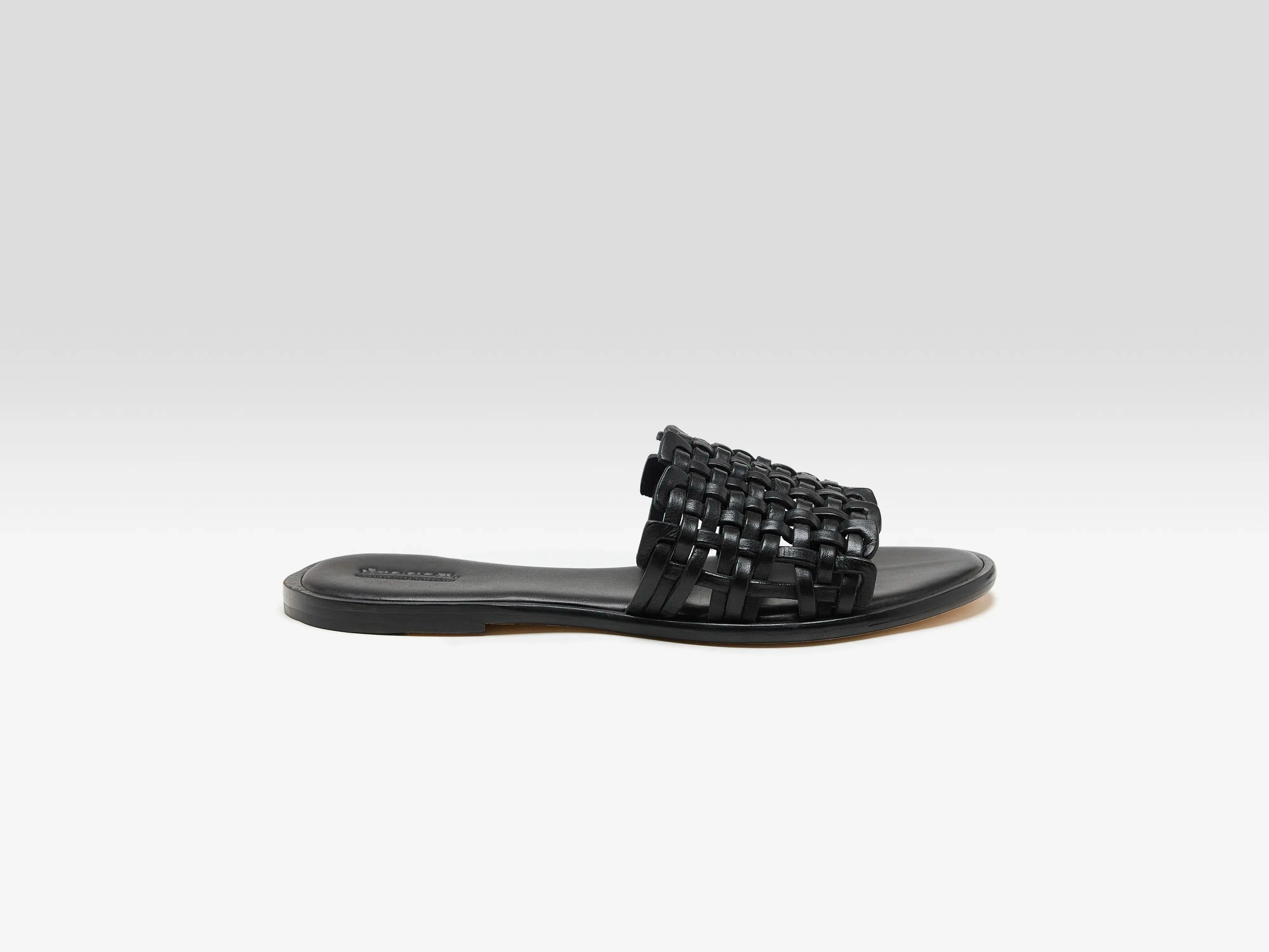 Zig Zag Sandals  (251 / W / BLACK)